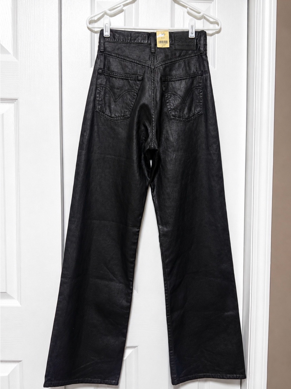 Levi’s Premium Ribcage Wide Leg Black Coated Shimmer Jeans NWT 25X32 - Picture 2 of 4